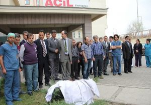 Sağlıkçılardan protesto